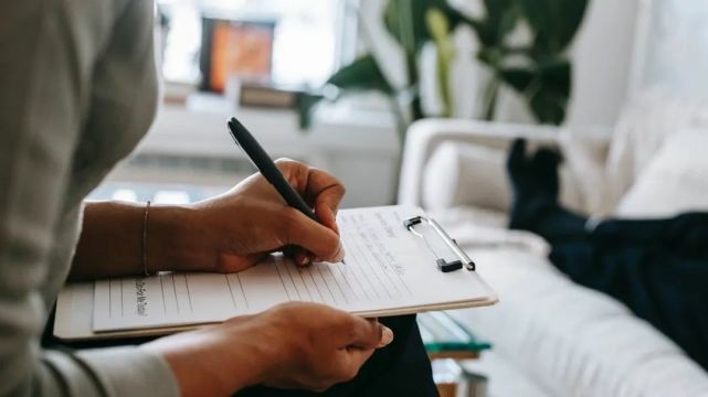 近三成青少年正在遭受心理危機,學校應如何向孩子伸出援手?